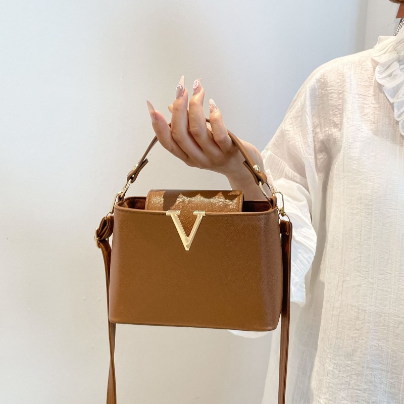 Sac fourre-tout de luxe pour f - Women'S Shoes Louis Vuitton avis et prix