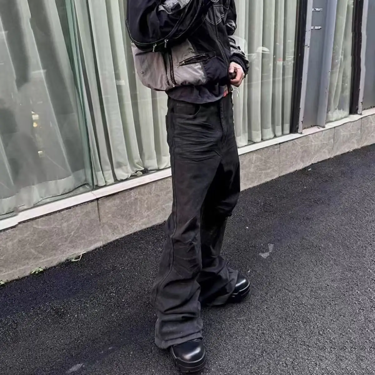 Jean micro-évasé enduit de rue - Women Shoes Jeans avis et prix